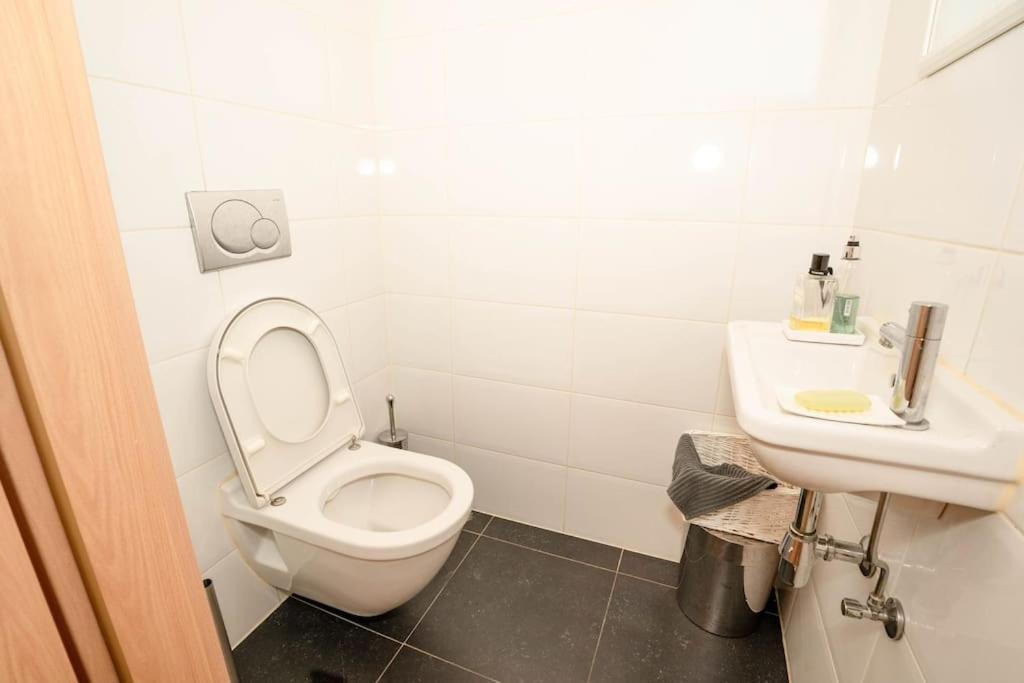 Appartement Tres Lumineux De 120M2 Bryssel Exteriör bild